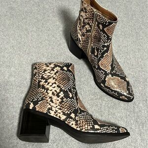 Treasure & Bond Snakeskin Ankle Boots Booties Size 9 Whimsigoth Pointed Toe